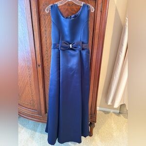 Girls Sz 10- Navy Satin Bow-Accent formal/dance Dress